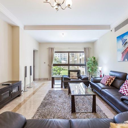 Beachfront Two Bedrooms On Palm Jumeirah By Deluxe Holiday Homes Dubai Esterno foto