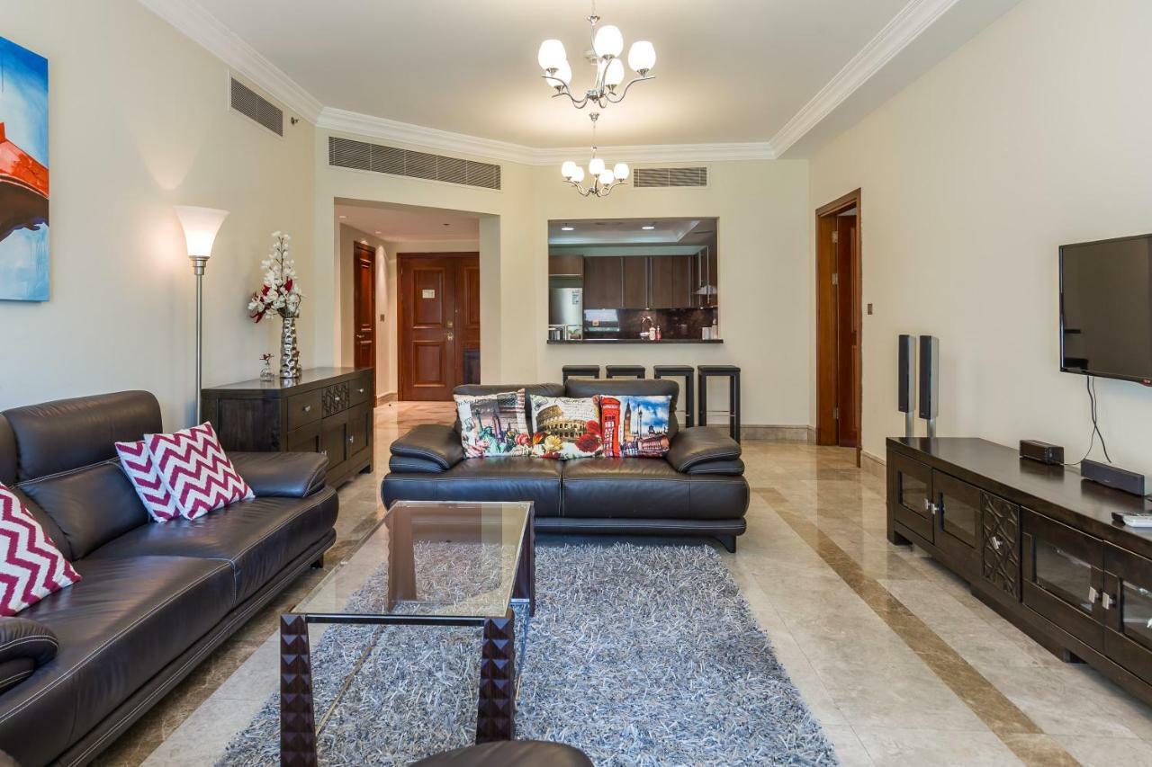 Beachfront Two Bedrooms On Palm Jumeirah By Deluxe Holiday Homes Dubai Esterno foto
