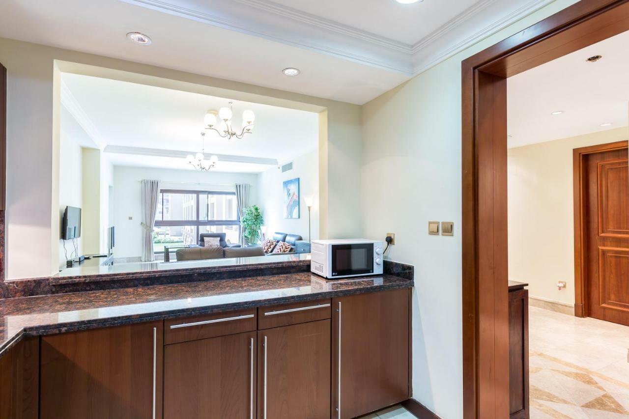 Beachfront Two Bedrooms On Palm Jumeirah By Deluxe Holiday Homes Dubai Esterno foto
