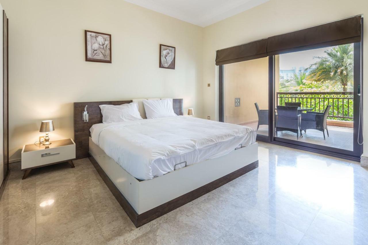 Beachfront Two Bedrooms On Palm Jumeirah By Deluxe Holiday Homes Dubai Esterno foto