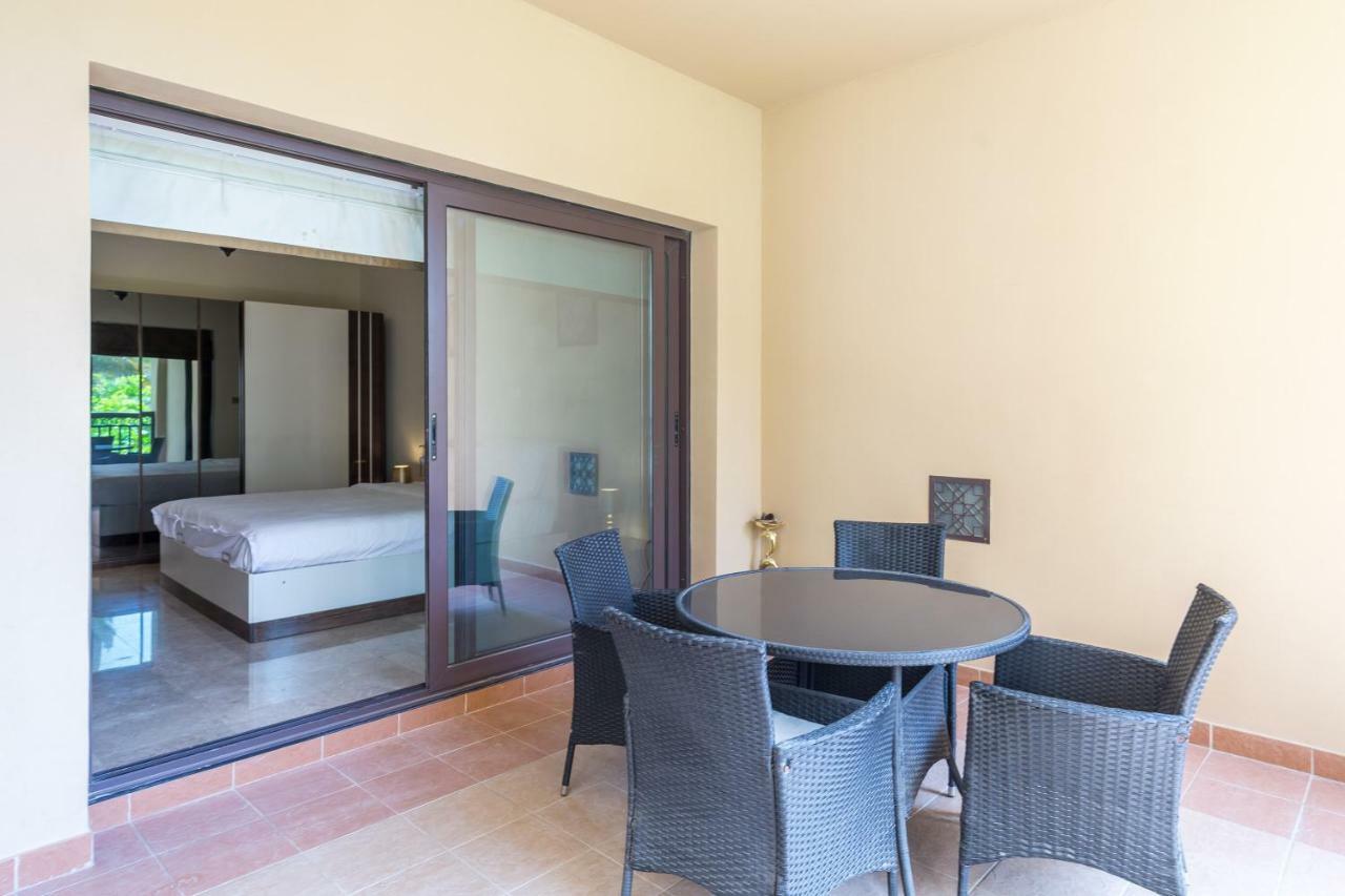 Beachfront Two Bedrooms On Palm Jumeirah By Deluxe Holiday Homes Dubai Esterno foto