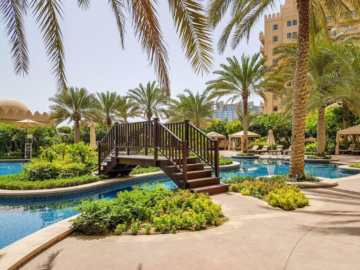 Beachfront Two Bedrooms On Palm Jumeirah By Deluxe Holiday Homes Dubai Esterno foto